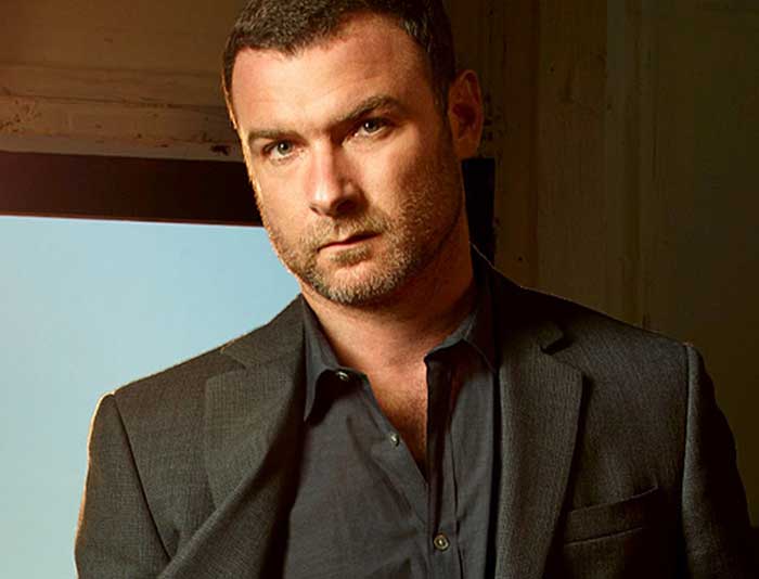 Liev Schreiber Rôle : Ray Donovan, un homme aux multiples visages.