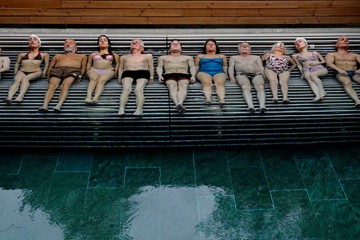 youth-sorrentino-film-critique-piscine