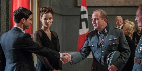 heavy-water-war-critique-serie-une-werner-heisenberg