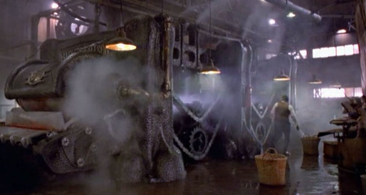 the-mangler-tobe-hooper-film-critique