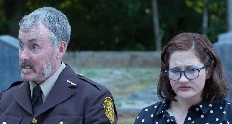 stan-against-the-evil-critique-serie-dana-gould