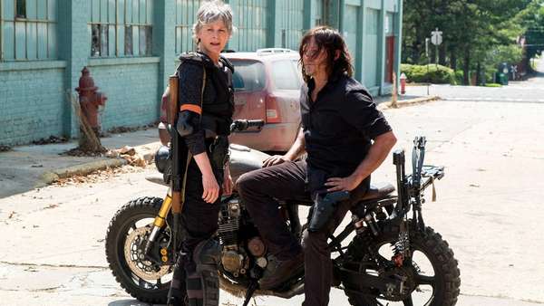 carol-daryl-saison-8-walking-dead